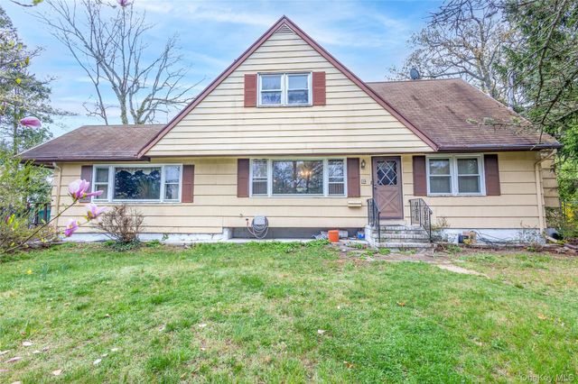 20 Olympia Street, Port Jefferson, NY 11776