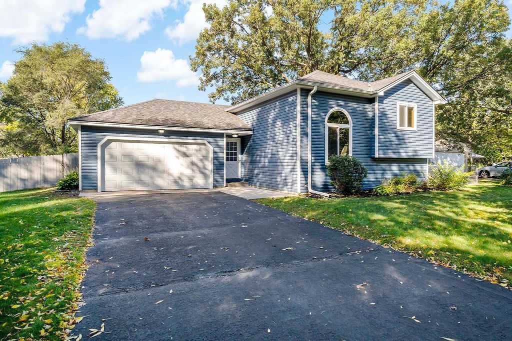 4023 Edgewood Road NE, Circle Pines, MN 55014