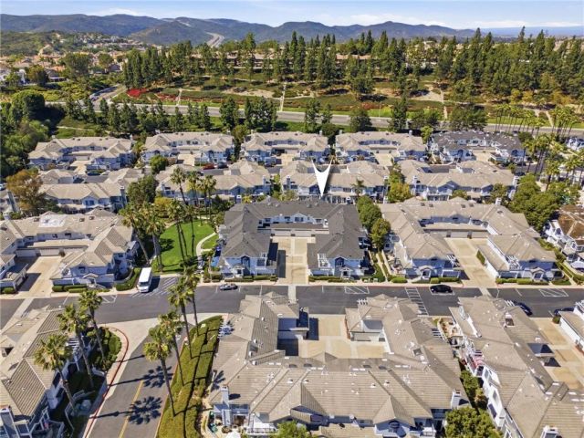 65 Carlsbad, Aliso Viejo, CA 92656
