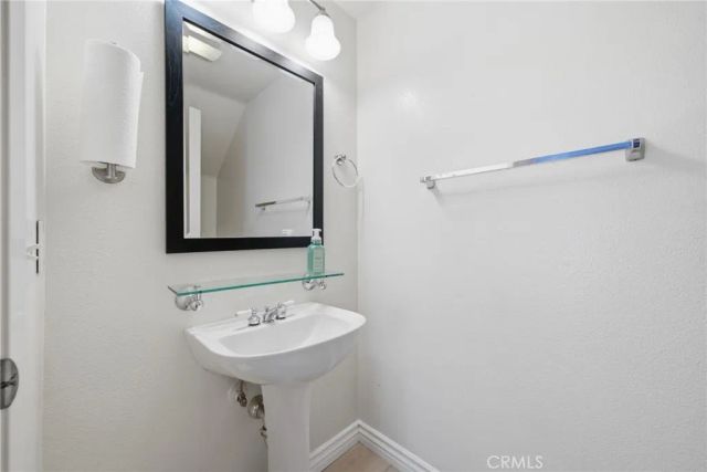 65 Carlsbad, Aliso Viejo, CA 92656