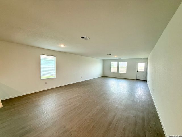 3179 Dispatch Dr, New Braunfels, TX 78130