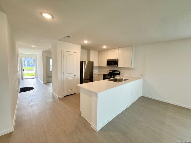 3179 Dispatch Dr, New Braunfels, TX 78130