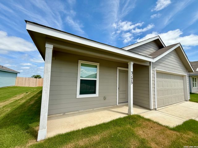 3179 Dispatch Dr, New Braunfels, TX 78130