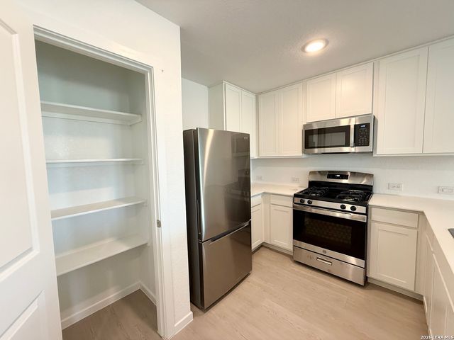 3179 Dispatch Dr, New Braunfels, TX 78130