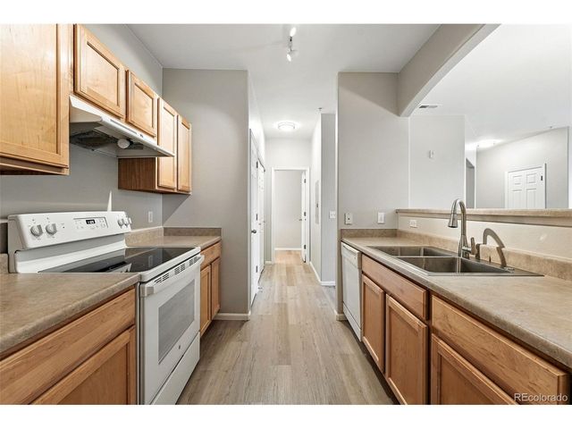 5255 Memphis St 312, Denver, CO 80239