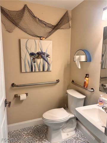 4510 N Key DR 102, North Fort Myers, FL 33903