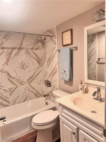 4510 N Key DR 102, North Fort Myers, FL 33903