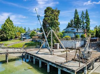 1954 NE Grandview Boulevard, Keyport, WA 98345