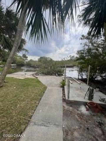 5468 W Bayshore Drive, Port Orange, FL 32127