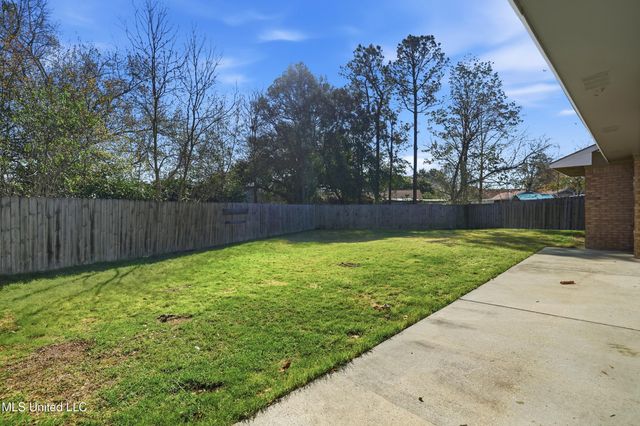2091 Carolwood Drive, Biloxi, MS 39532