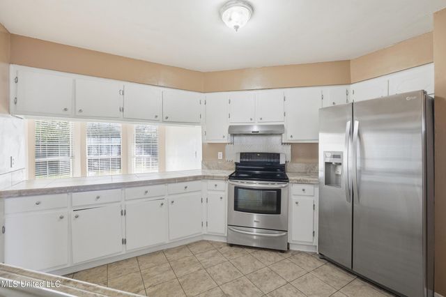 2091 Carolwood Drive, Biloxi, MS 39532