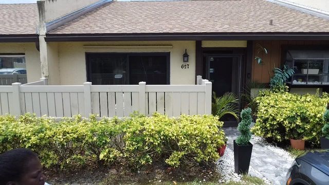 627 Banks Road 48, Margate, FL 33063
