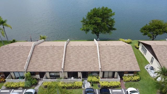 627 Banks Road 48, Margate, FL 33063