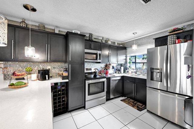 627 Banks Road 48, Margate, FL 33063