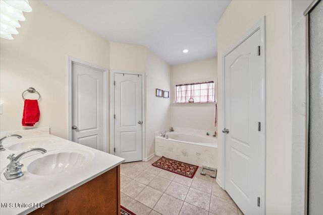 2952 Dawkins Court, Southaven, MS 38672