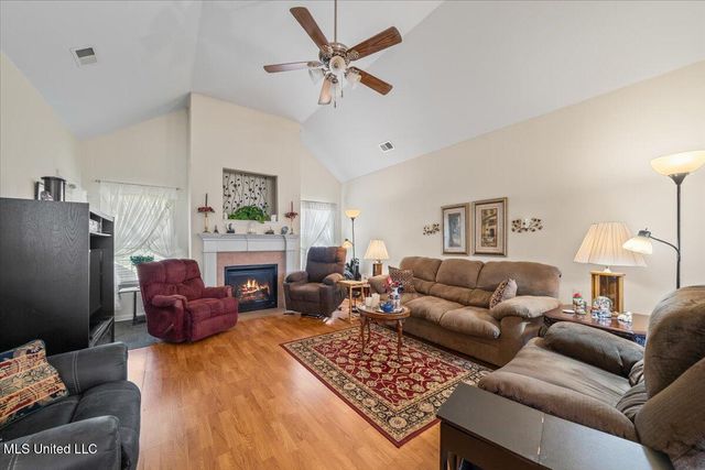 2952 Dawkins Court, Southaven, MS 38672