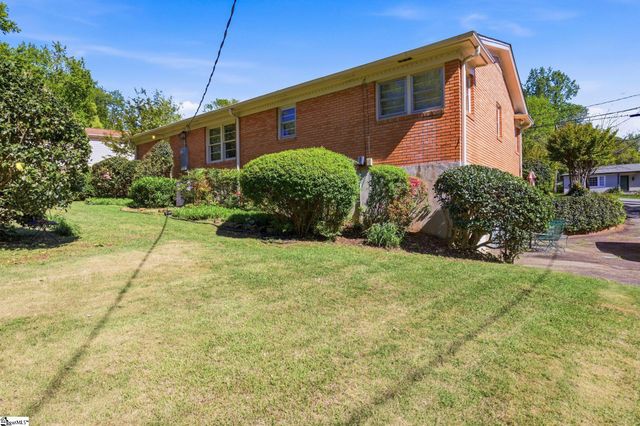 7 Dera Street, Greenville, SC 29615