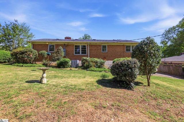 7 Dera Street, Greenville, SC 29615