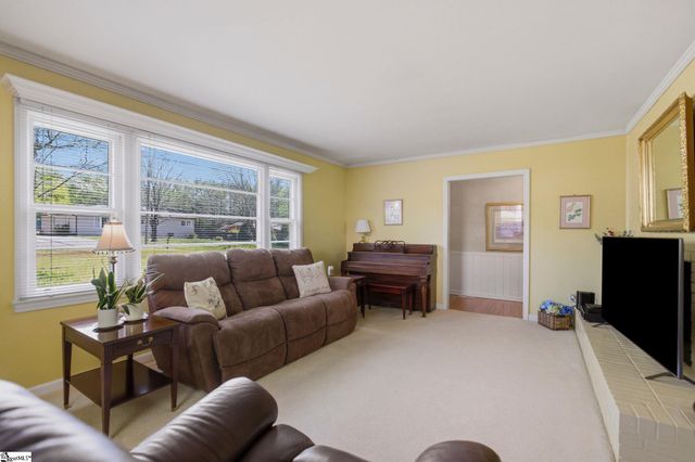 7 Dera Street, Greenville, SC 29615