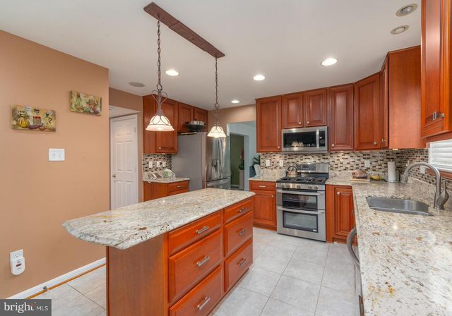 9 GREENS LANDING CT, Randallstown, MD 21133