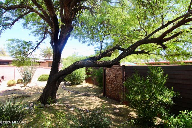 5434 E 6th Street, Tucson, AZ 85711