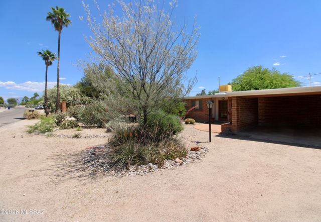 5434 E 6th Street, Tucson, AZ 85711