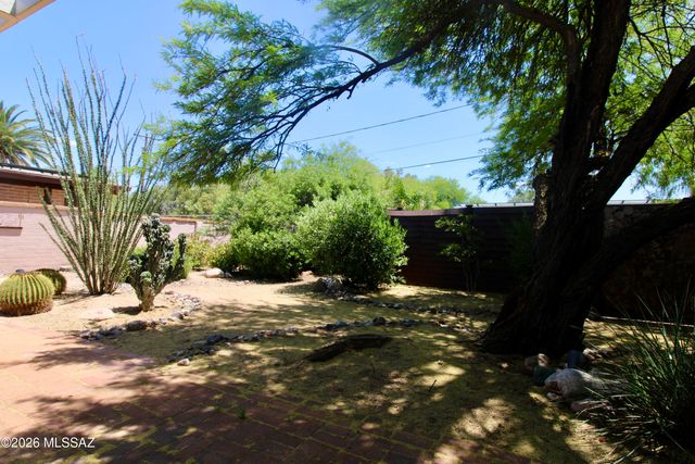 5434 E 6th Street, Tucson, AZ 85711