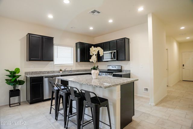 9334 W Creosote Rain Drive, Marana, AZ 85653