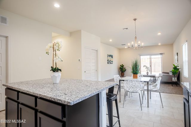 9334 W Creosote Rain Drive, Marana, AZ 85653