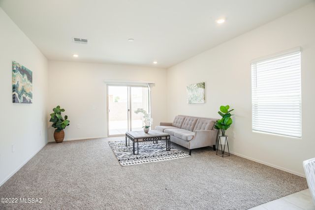 9334 W Creosote Rain Drive, Marana, AZ 85653