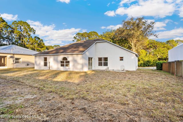 320 Wisteria Avenue NW, Palm Bay, FL 32907