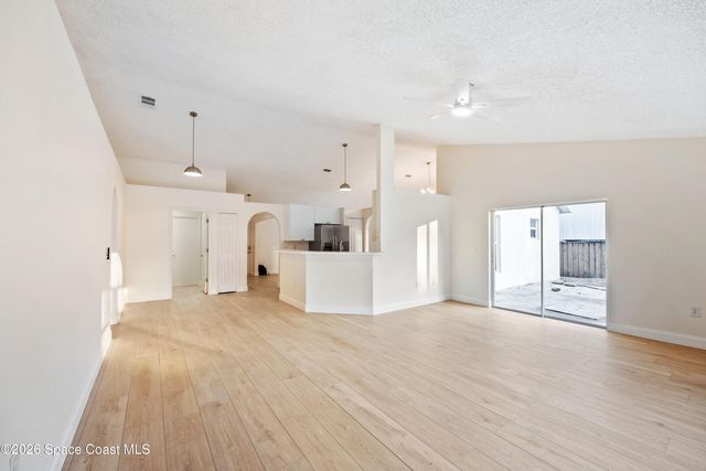 320 Wisteria Avenue NW, Palm Bay, FL 32907