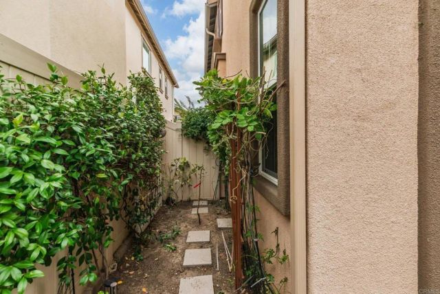 251 Saratoga Court, Vista, CA 92083