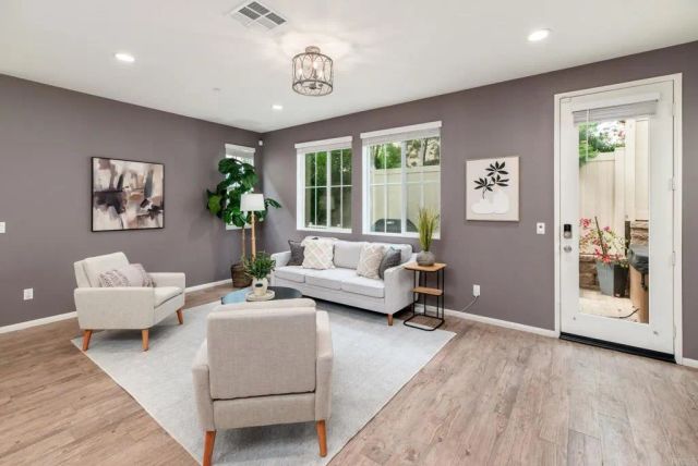 251 Saratoga Court, Vista, CA 92083