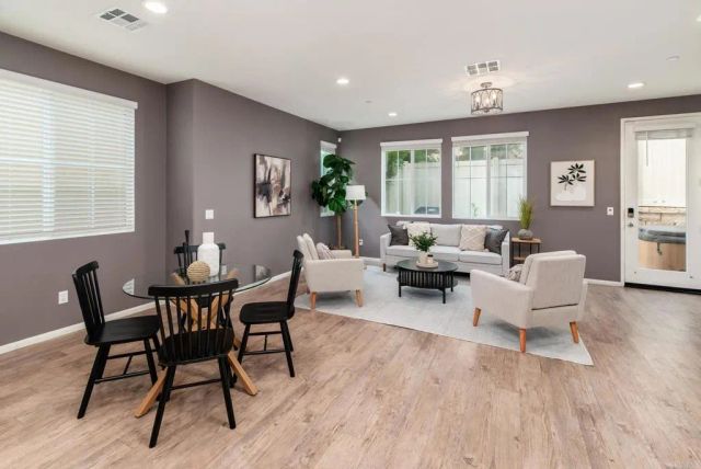 251 Saratoga Court, Vista, CA 92083