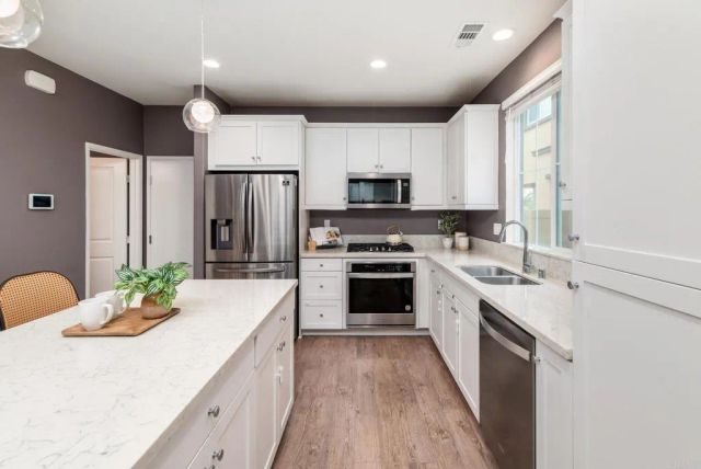 251 Saratoga Court, Vista, CA 92083