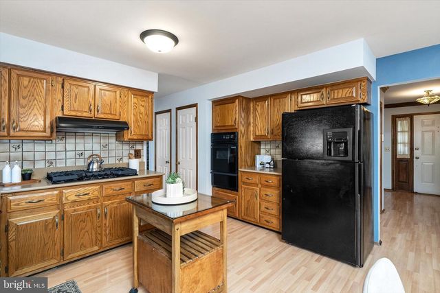 111 ROBIN DR, Hamilton, NJ 08619