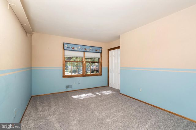 111 ROBIN DR, Hamilton, NJ 08619