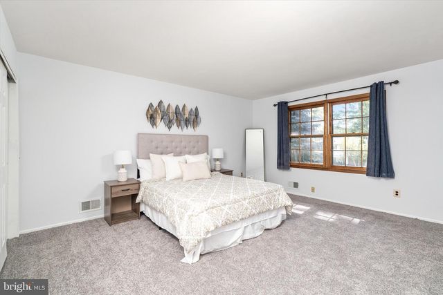 111 ROBIN DR, Hamilton, NJ 08619