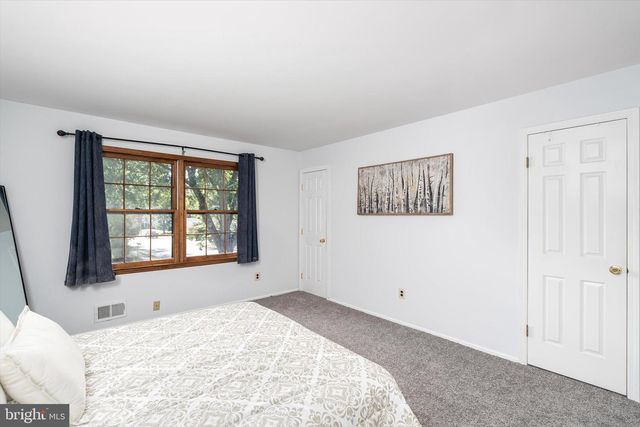 111 ROBIN DR, Hamilton, NJ 08619