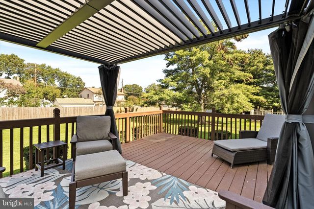 111 ROBIN DR, Hamilton, NJ 08619