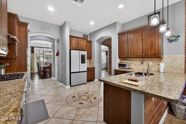 6243 S ROCHESTER Drive, Gilbert, AZ 85298