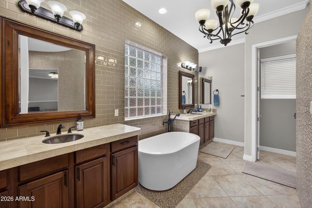 6243 S ROCHESTER Drive, Gilbert, AZ 85298