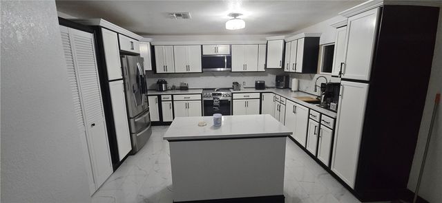14135 County Road 1144, Sinton, TX 78387
