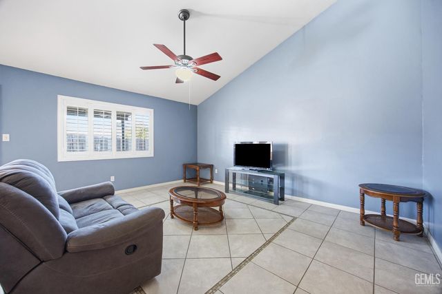 5313 Tyner Lane, Bakersfield, CA 93307