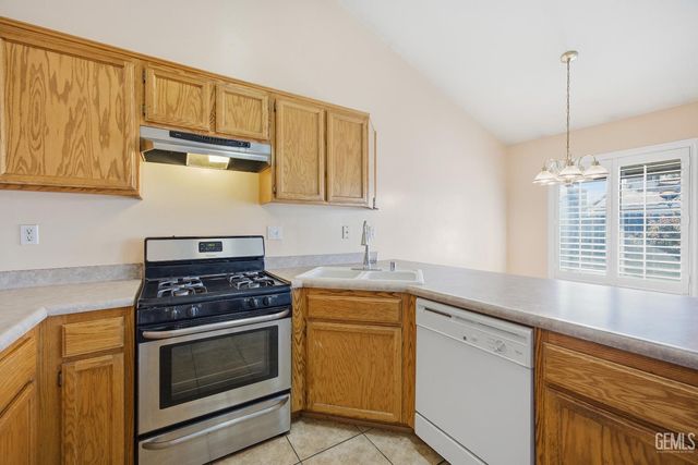 5313 Tyner Lane, Bakersfield, CA 93307