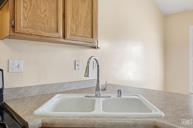 5313 Tyner Lane, Bakersfield, CA 93307