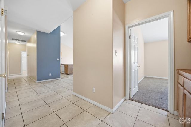 5313 Tyner Lane, Bakersfield, CA 93307