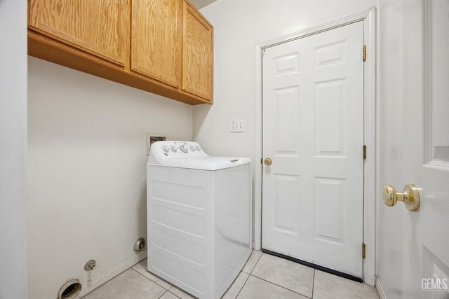 5313 Tyner Lane, Bakersfield, CA 93307