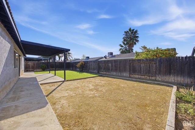 5313 Tyner Lane, Bakersfield, CA 93307